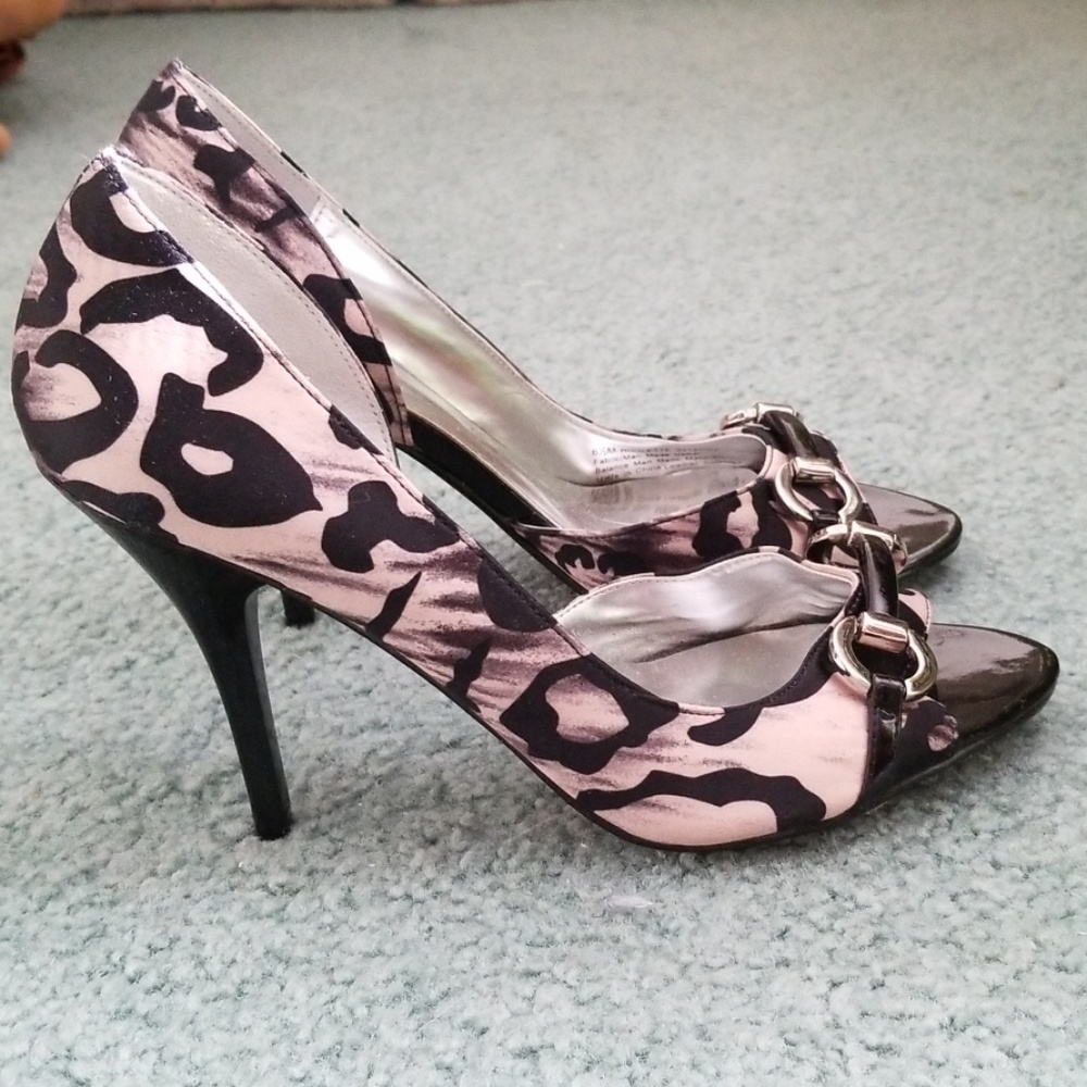 Carlos Santana spike heel peep toes